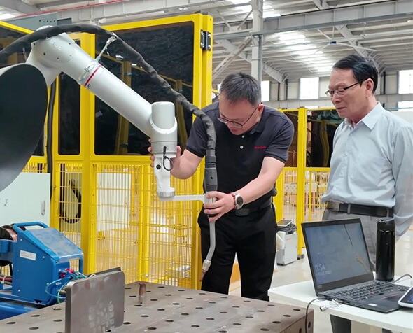 ROKAE Robotics Partners with China Welding Association on Smart Welding Training